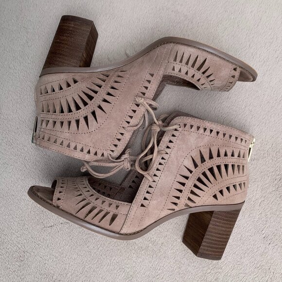 Vince Camuto Tarita Suede Leather Mesh Peep Toe Ankle Booties Sz8 - Picture 12 of 15